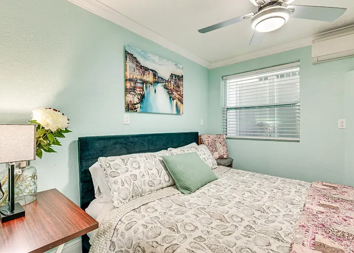 Steps To Shore: Walkable Clearwater *